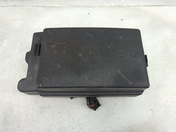 2006 Gmc Envoy Fusebox Fuse Box Panel Relay Module P/N:15428122 Fits OEM Used Auto Parts - Oemusedautoparts1.com