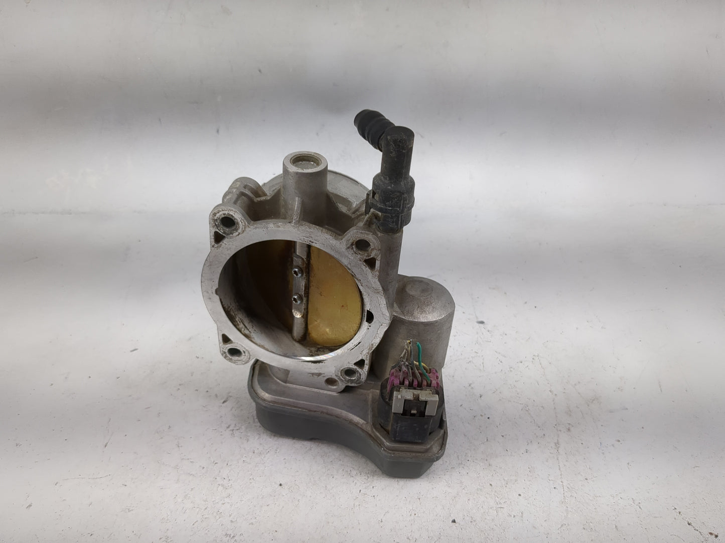 2003-2007 Gmc Envoy Throttle Body P/N:04607F0089 Fits Fits 2003 2004 2005 2006 2007 OEM Used Auto Parts - Oemusedautoparts1.