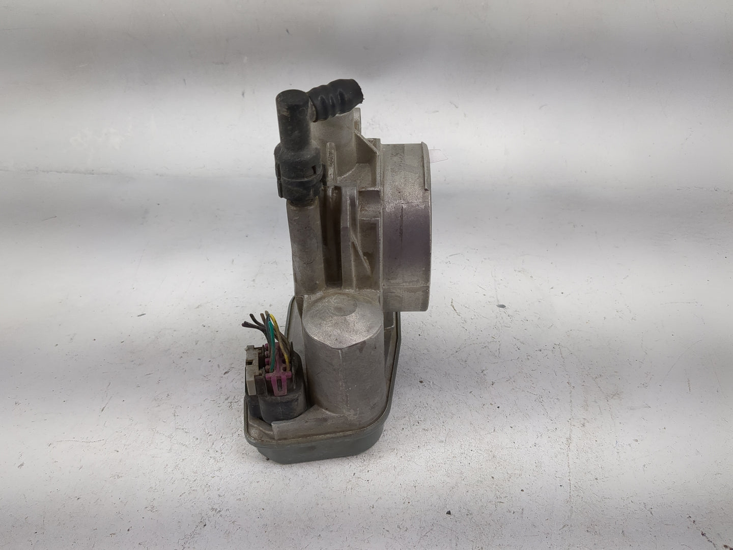 2003-2007 Gmc Envoy Throttle Body P/N:04607F0089 Fits Fits 2003 2004 2005 2006 2007 OEM Used Auto Parts - Oemusedautoparts1.