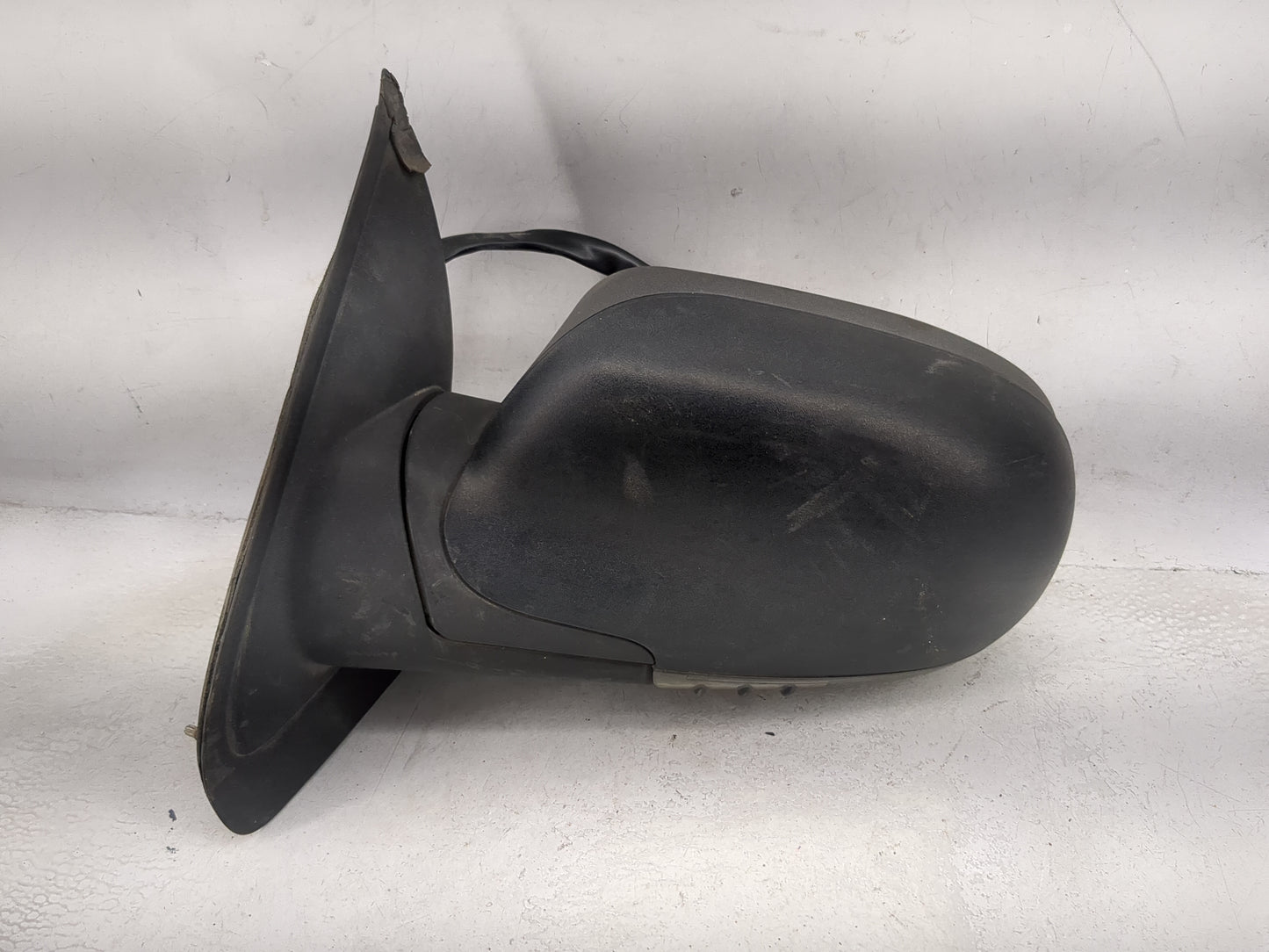 2006-2007 Gmc Envoy Driver Left Side View Manual Door Mirror - Oemusedautoparts1.com