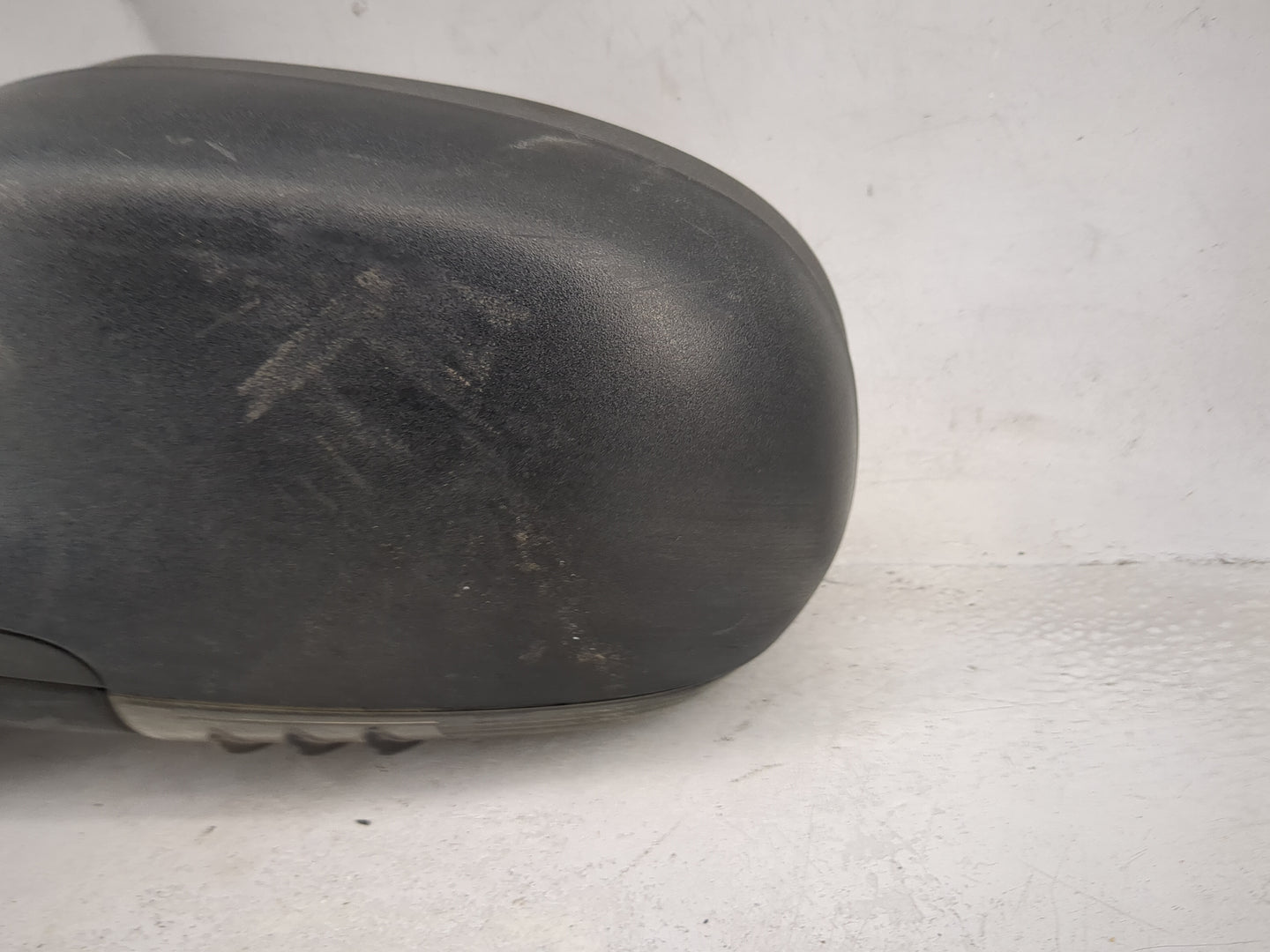 2006-2007 Gmc Envoy Driver Left Side View Manual Door Mirror - Oemusedautoparts1.com