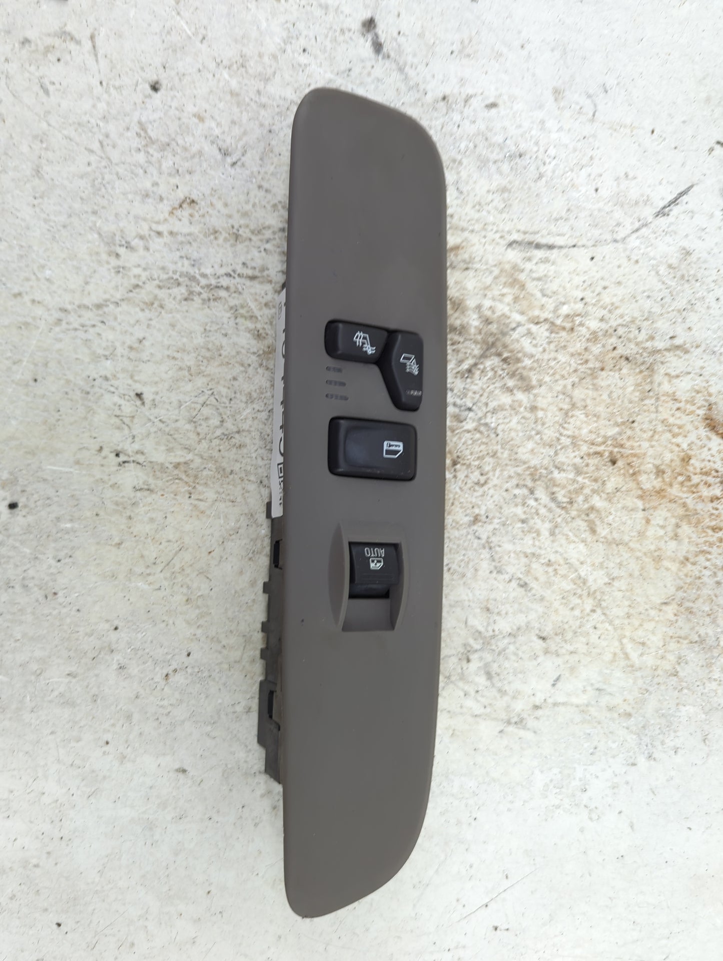 2006 Gmc Envoy Master Power Window Switch Replacement Driver Side Left P/N:25811583 Fits OEM Used Auto Parts - Oemusedautopa