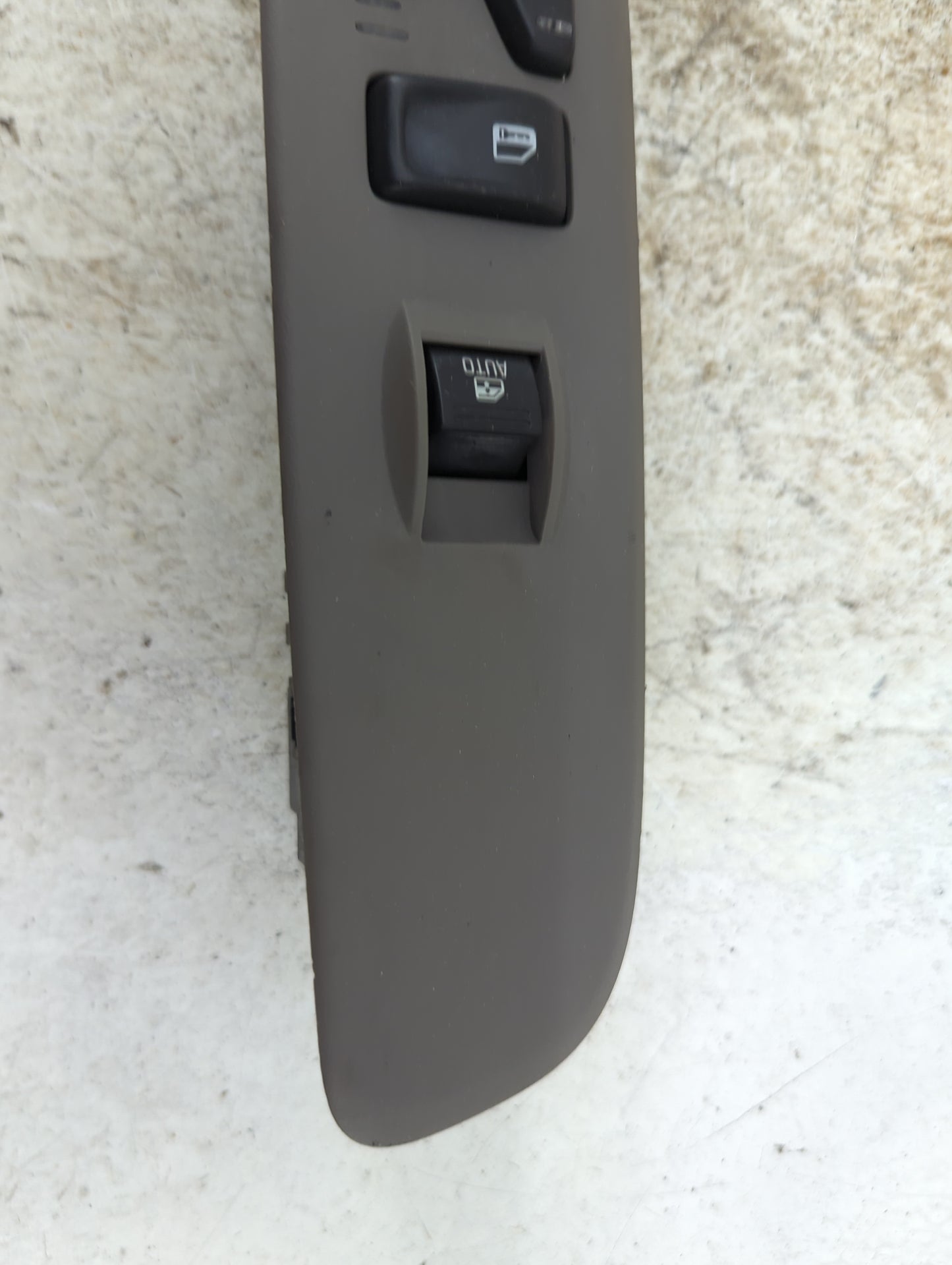 2006 Gmc Envoy Master Power Window Switch Replacement Driver Side Left P/N:25811583 Fits OEM Used Auto Parts - Oemusedautopa
