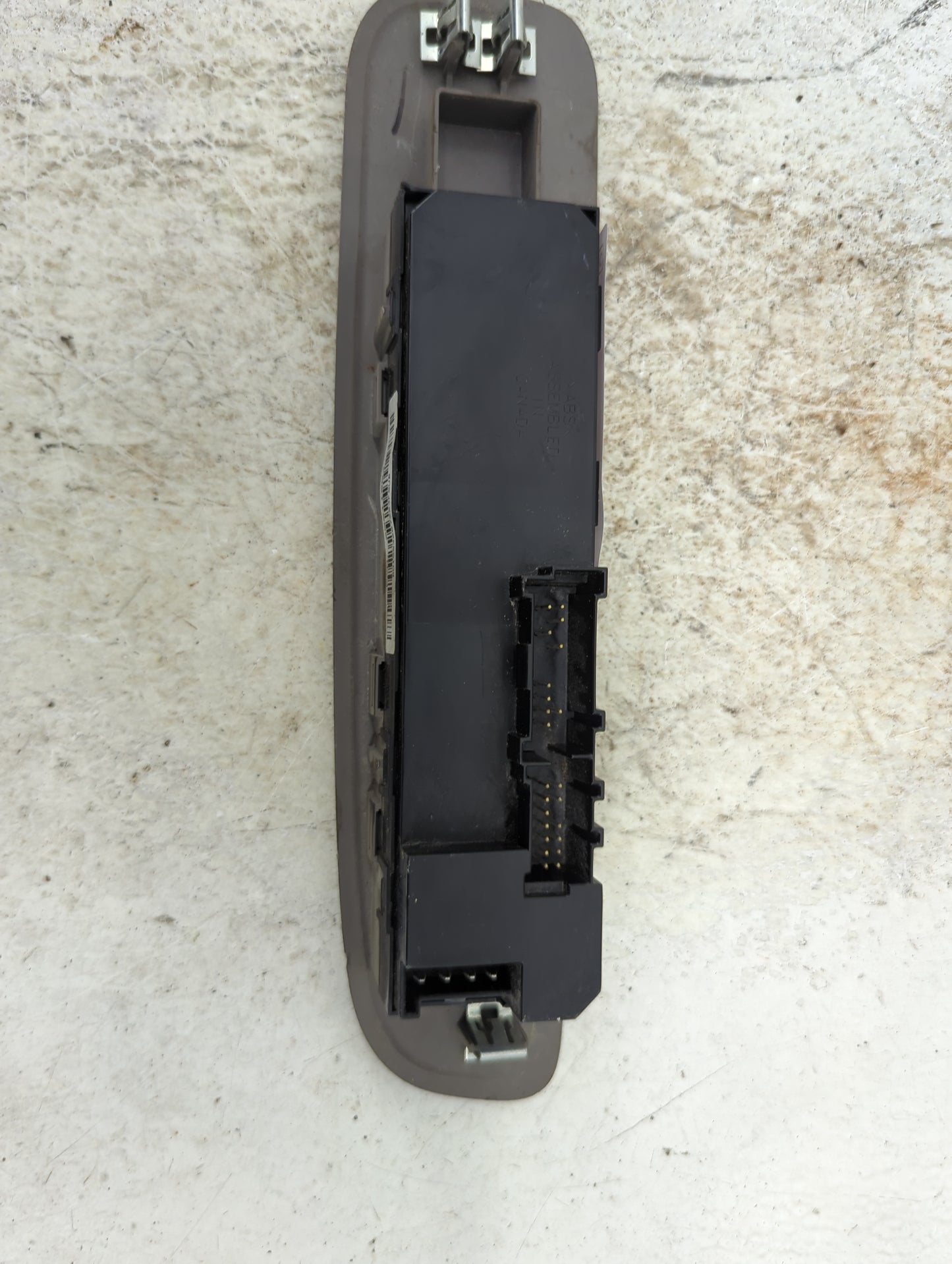 2006 Gmc Envoy Master Power Window Switch Replacement Driver Side Left P/N:25811583 Fits OEM Used Auto Parts - Oemusedautopa