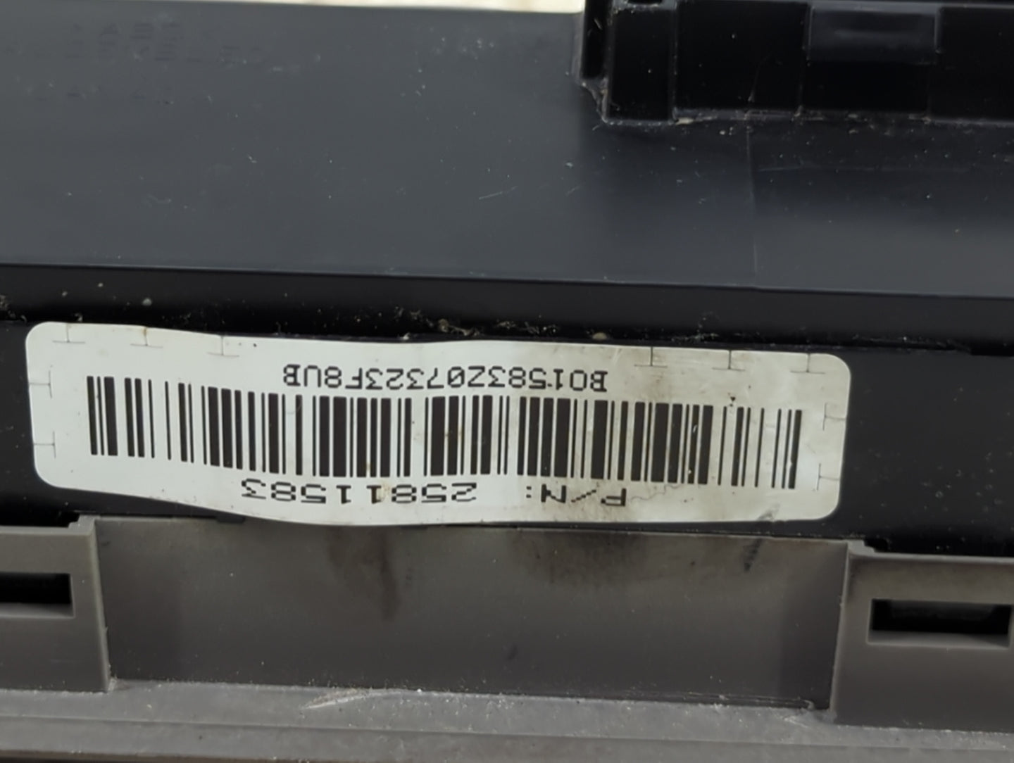 2006 Gmc Envoy Master Power Window Switch Replacement Driver Side Left P/N:25811583 Fits OEM Used Auto Parts - Oemusedautopa