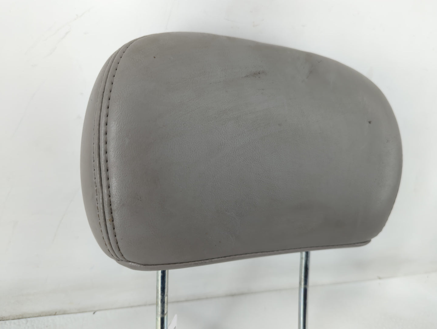 2005-2009 Gmc Envoy Headrest Head Rest Front Driver Passenger Seat Fits Fits 2005 2006 2007 2008 2009 OEM Used Auto Parts - 