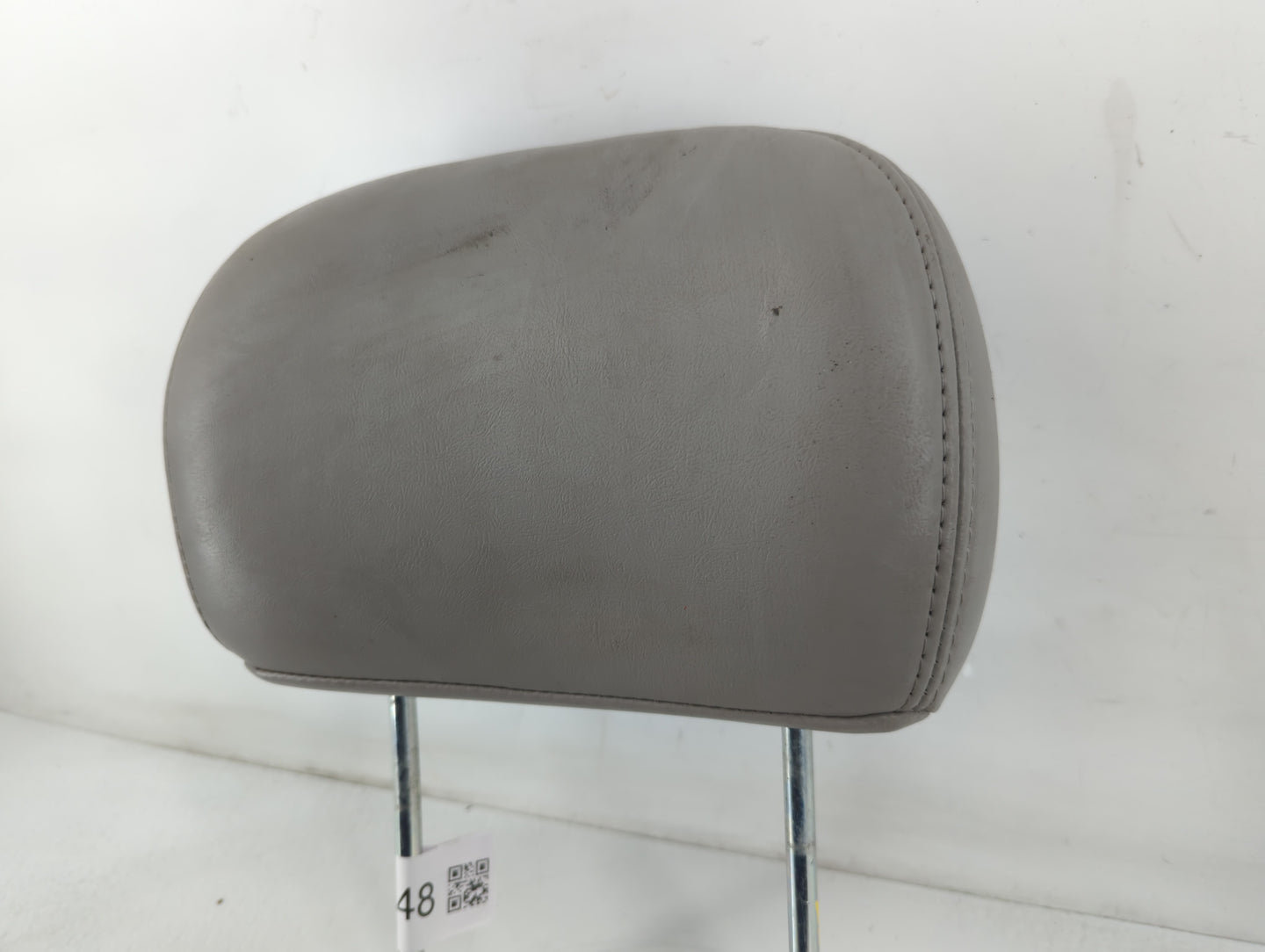 2005-2009 Gmc Envoy Headrest Head Rest Front Driver Passenger Seat Fits Fits 2005 2006 2007 2008 2009 OEM Used Auto Parts - 