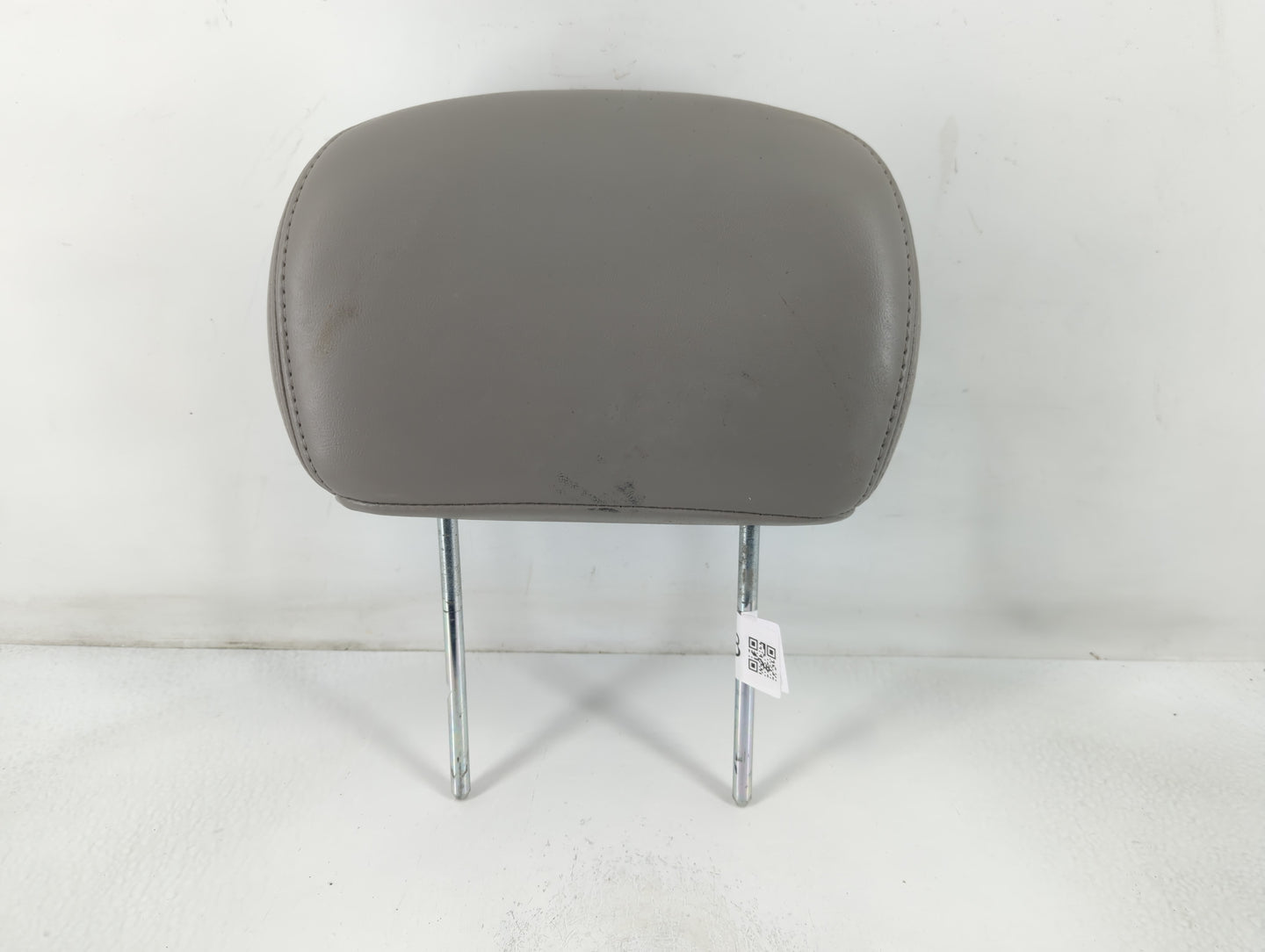 2006 Gmc Envoy Headrest Head Rest Rear Center Seat Fits OEM Used Auto Parts - Oemusedautoparts1.com