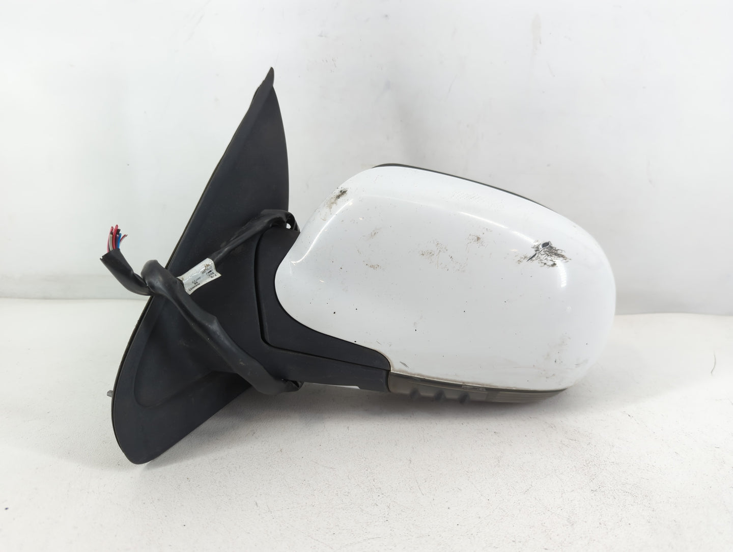 2005-2006 Gmc Envoy Driver Side View Mirror - Left Door Mirror OEM Used - Oemusedautoparts1.com