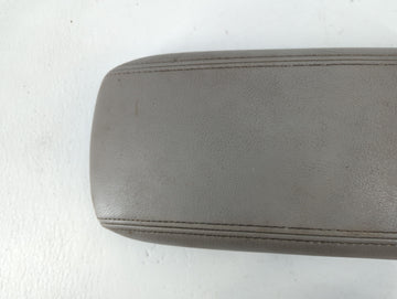 2006-2009 Gmc Envoy Center Console Armrest Cover Lid P/N:11021 Fits Fits 2006 2007 2008 2009 OEM Used Auto Parts