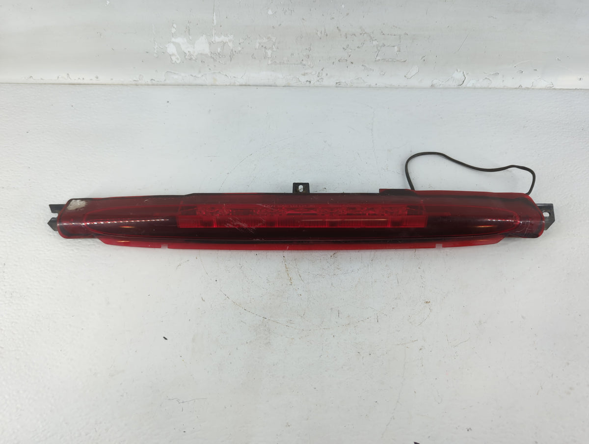 2006 Gmc Envoy Third Brake Light Tail Light - Oemusedautoparts1.com