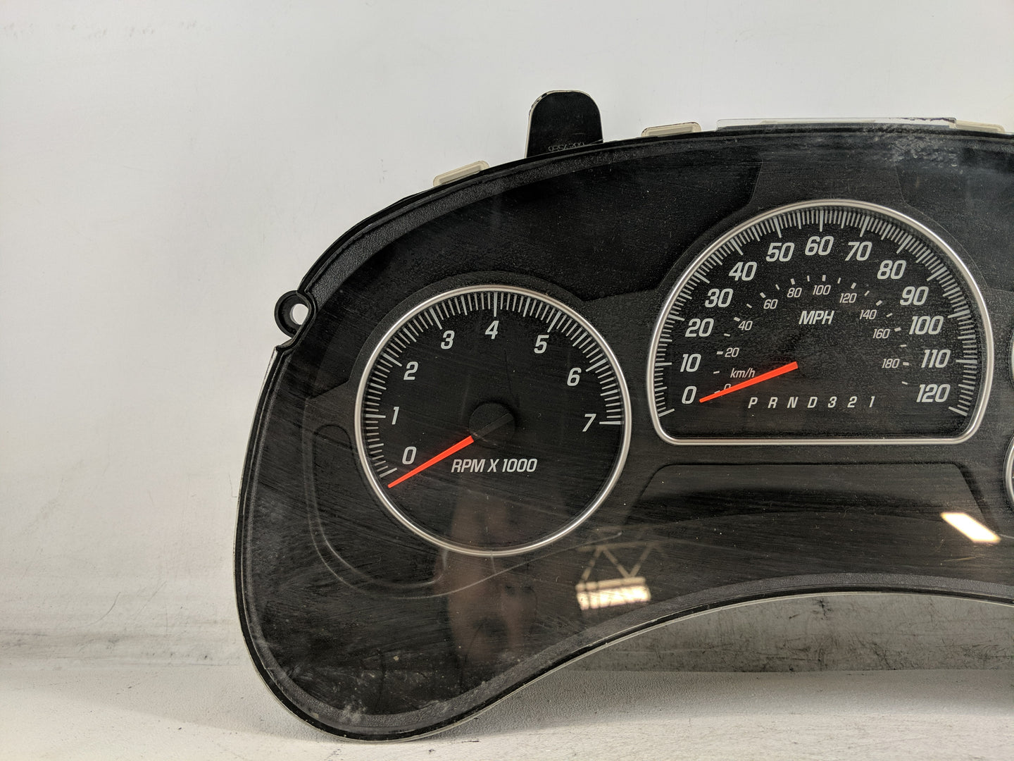 2006 Gmc Envoy Xl Instrument Cluster Speedometer Gauges P/N:15140617 Fits OEM Used Auto Parts - Oemusedautoparts1.com