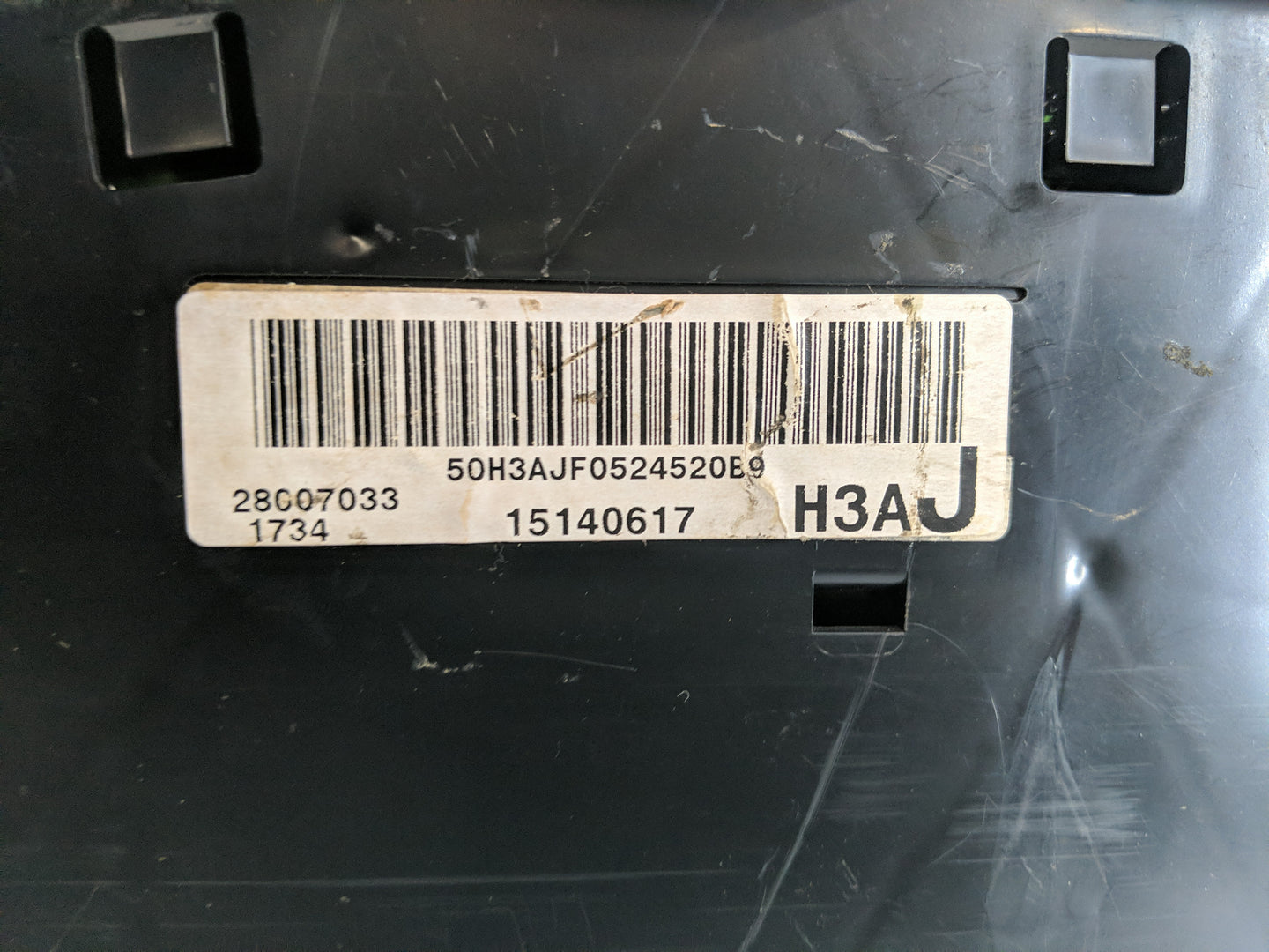 2006 Gmc Envoy Xl Instrument Cluster Speedometer Gauges P/N:15140617 Fits OEM Used Auto Parts - Oemusedautoparts1.com