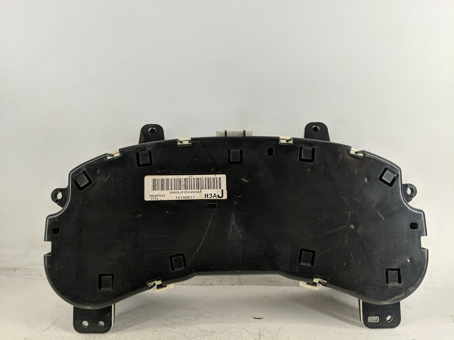 2006 Gmc Envoy Xl Instrument Cluster Speedometer Gauges P/N:15140617 Fits OEM Used Auto Parts - Oemusedautoparts1.com