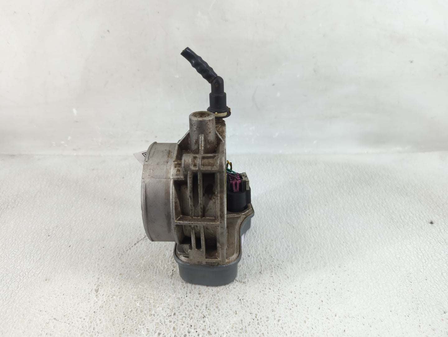 2003-2006 Gmc Envoy Xl Throttle Body P/N:310 05F 1787 Fits Fits 2003 2004 2005 2006 2007 OEM Used Auto Parts - Oemusedautopa