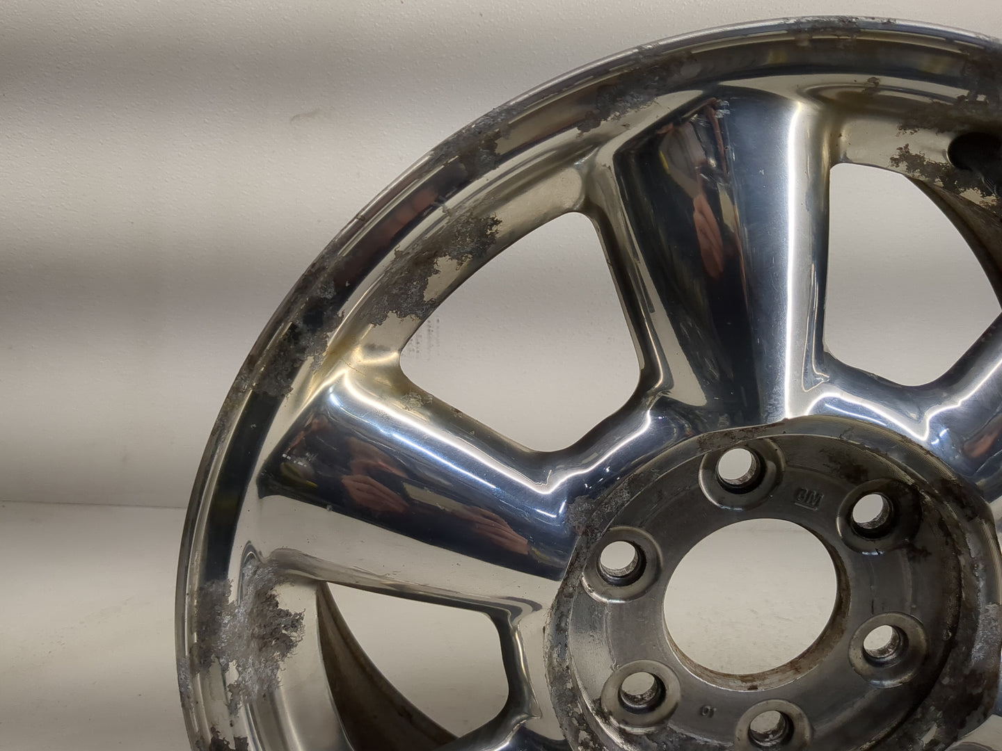 2004-2006 Gmc Envoy Xl Oem Wheel Rim 1236274 - Oemusedautoparts1.com