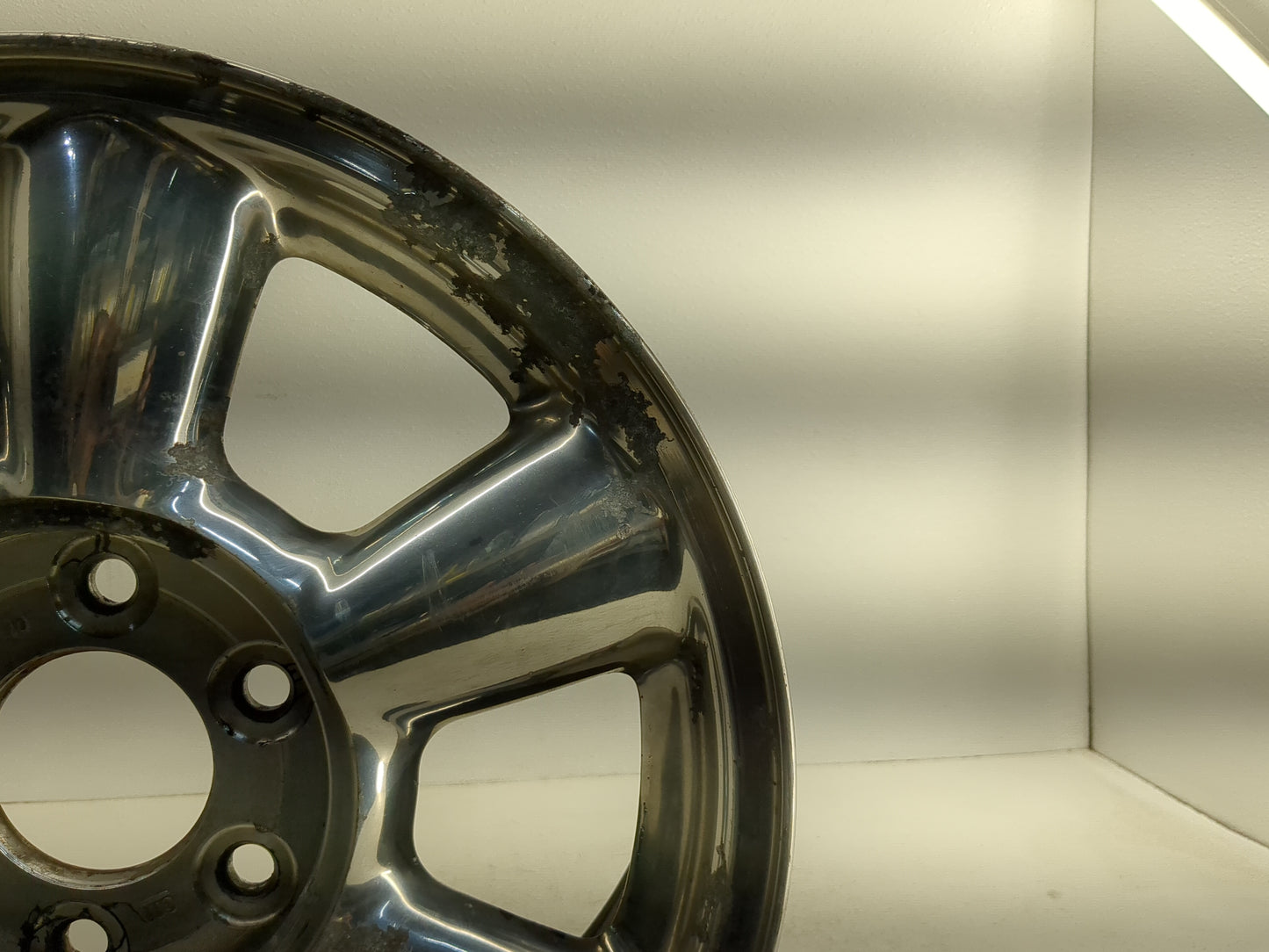2004-2006 Gmc Envoy Xl Oem Wheel Rim 1236275 - Oemusedautoparts1.com