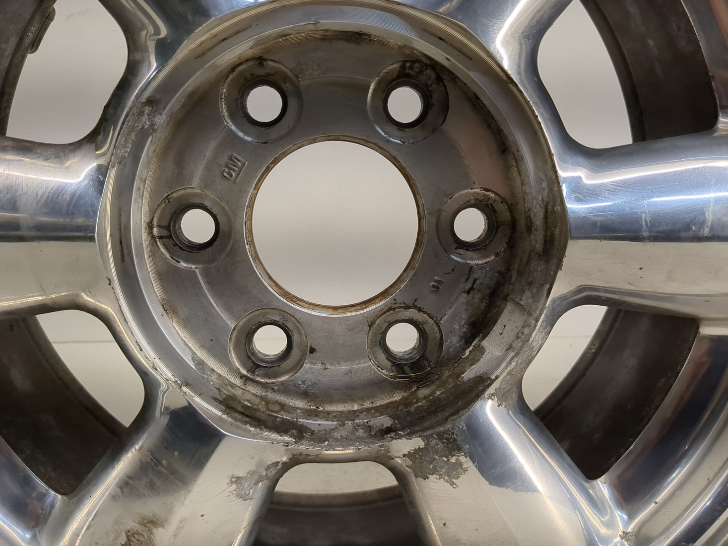 2004-2006 Gmc Envoy Xl Oem Wheel Rim 1236276 - Oemusedautoparts1.com