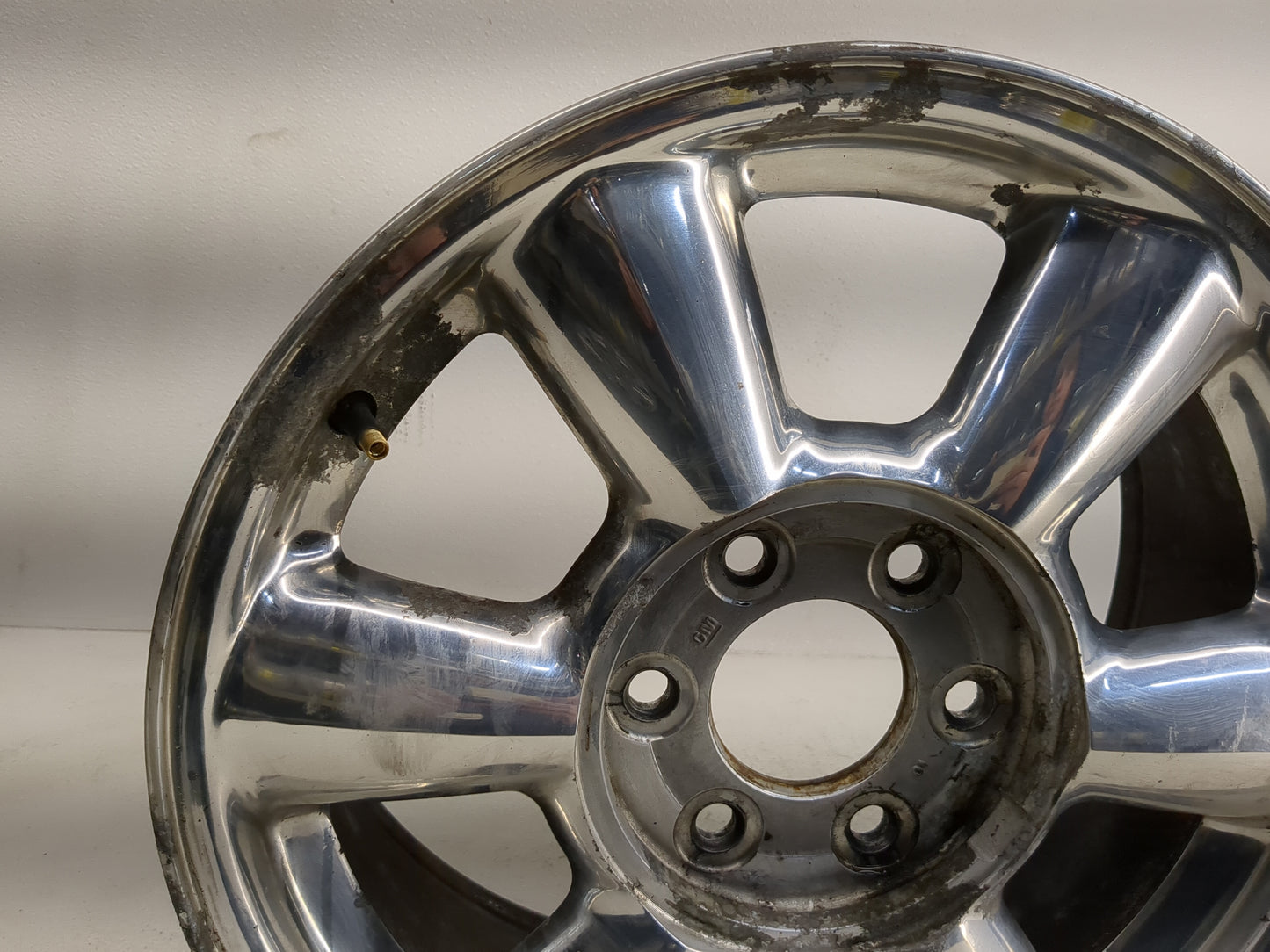 2004-2006 Gmc Envoy Xl Oem Wheel Rim - Oemusedautoparts1.com