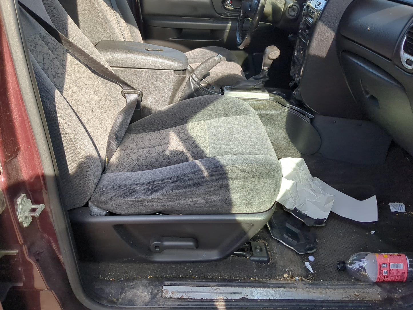 2005-2006 Gmc Envoy Xl Passenger Front Seat Oem - Oemusedautoparts1.com