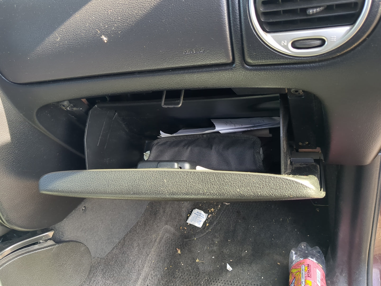 2006 Gmc Envoy Xl Passenger Glove Box Door Storage Compartment - Oemusedautoparts1.com