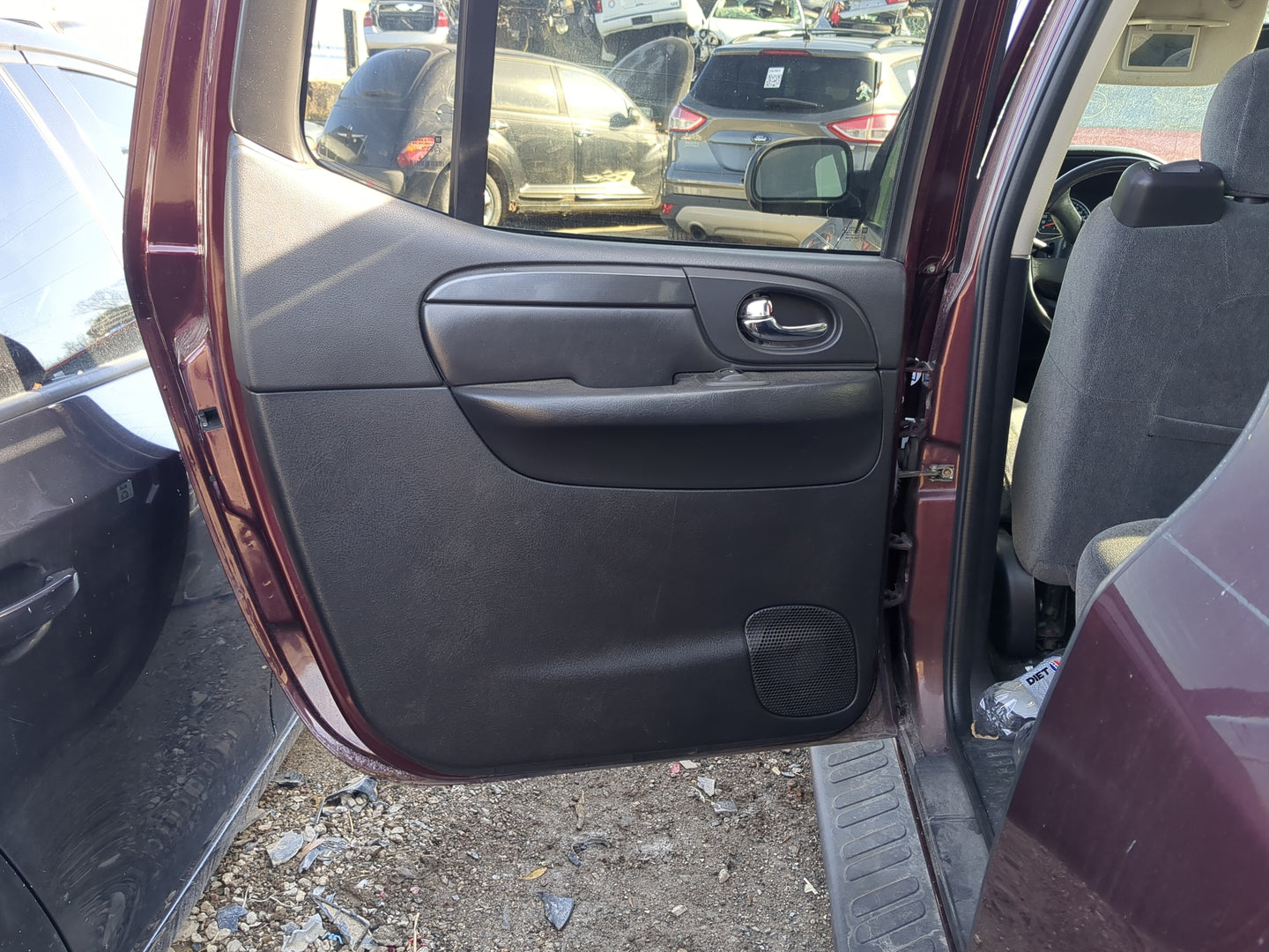2005-2006 Gmc Envoy Xl Driver Rear Door Oem - Oemusedautoparts1.com