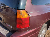 2002-2006 Gmc Envoy Xl Tail Light Assembly Passenger Right OEM Fits Fits 2002 2003 2004 2005 2006 2007 2008 2009 OEM Used Au