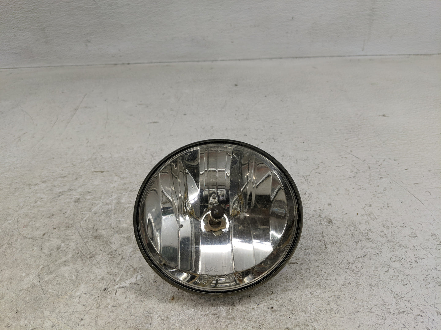 2002-2006 Gmc Envoy Xl Passenger Right Oem Fog Light Lamp - Oemusedautoparts1.com