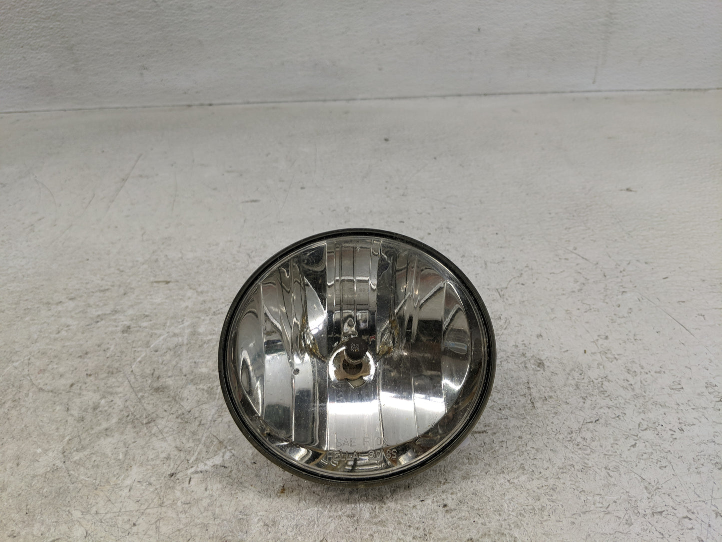 2002-2006 Gmc Envoy Xl Passenger Right Oem Fog Light Lamp - Oemusedautoparts1.com