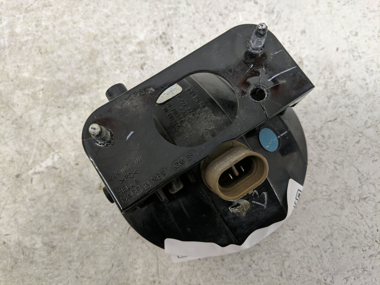 2002-2006 Gmc Envoy Xl Passenger Right Oem Fog Light Lamp - Oemusedautoparts1.com
