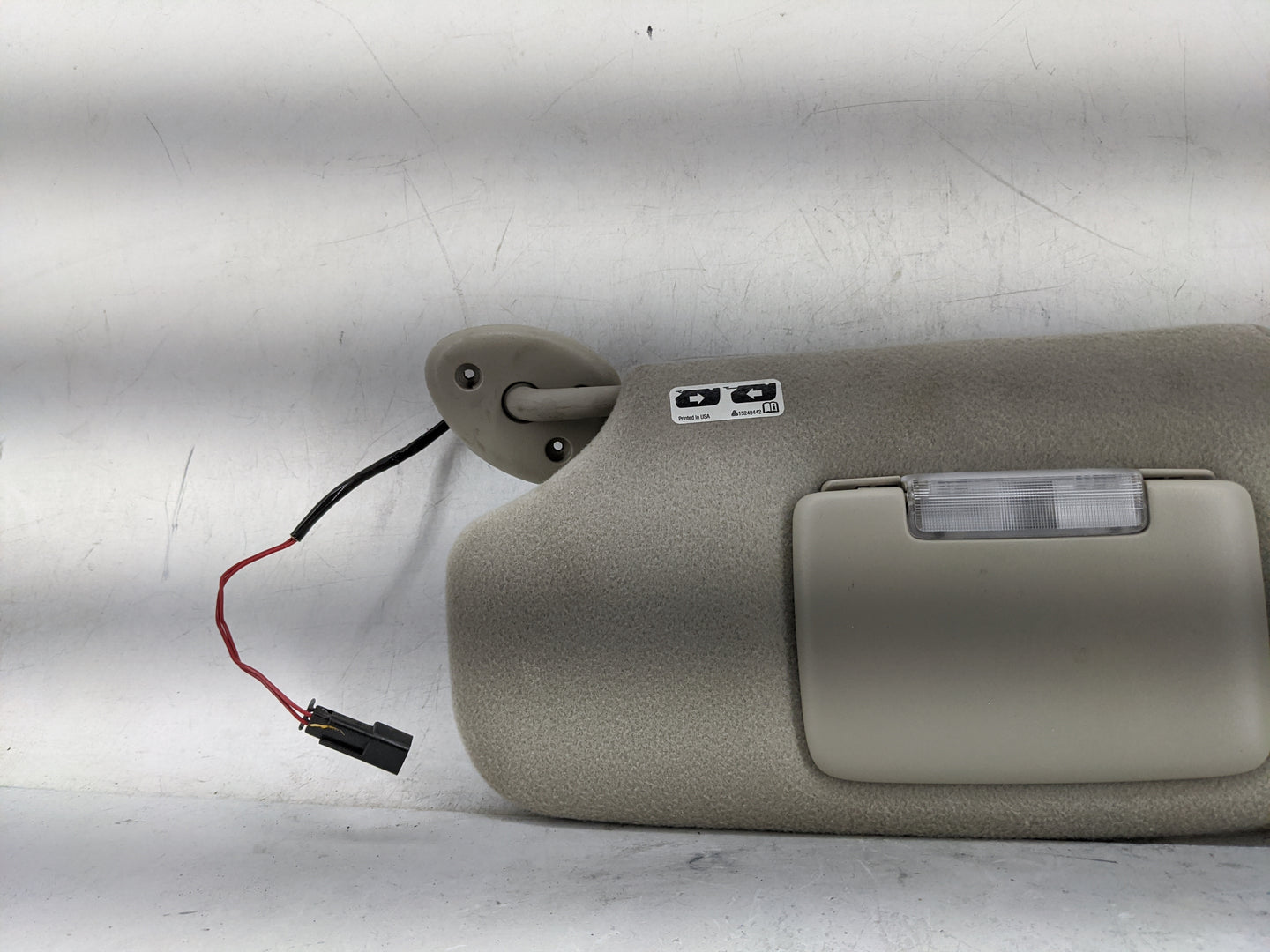 2005-2006 Gmc Envoy Xl Sun Visor Shade Replacement Driver Left Mirror Fits Fits 2005 2006 2007 OEM Used Auto Parts - Oemused