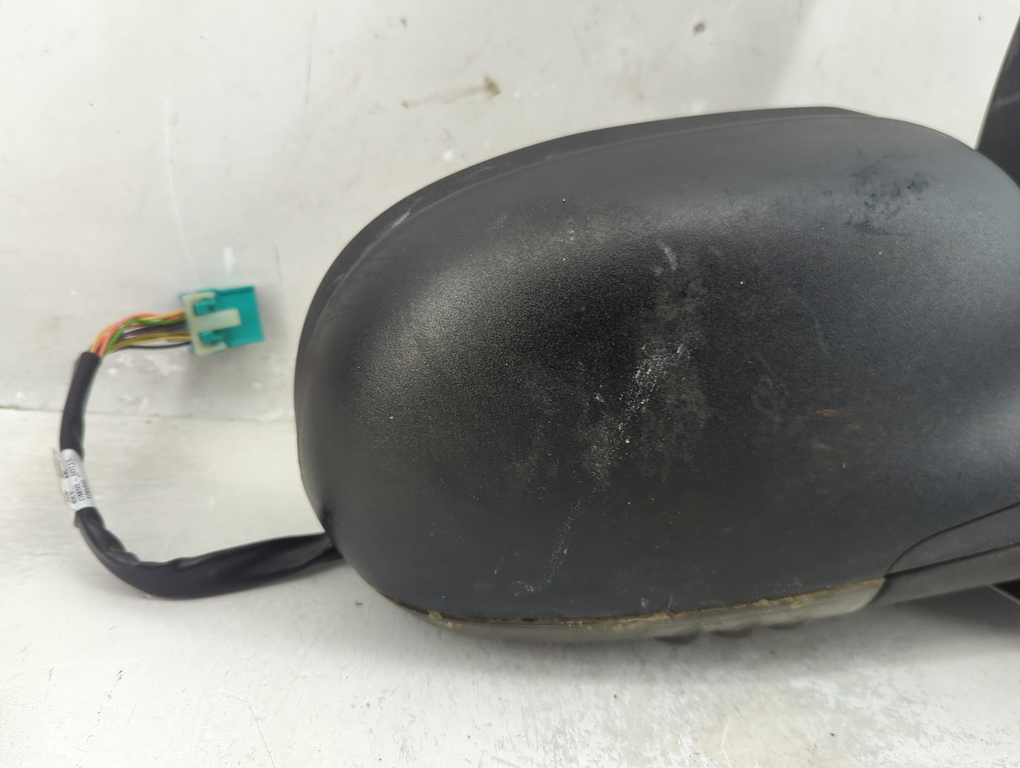 2002-2006 Gmc Envoy Xl Passenger Side View Mirror - Right Door Mirror OEM Used - Oemusedautoparts1.com