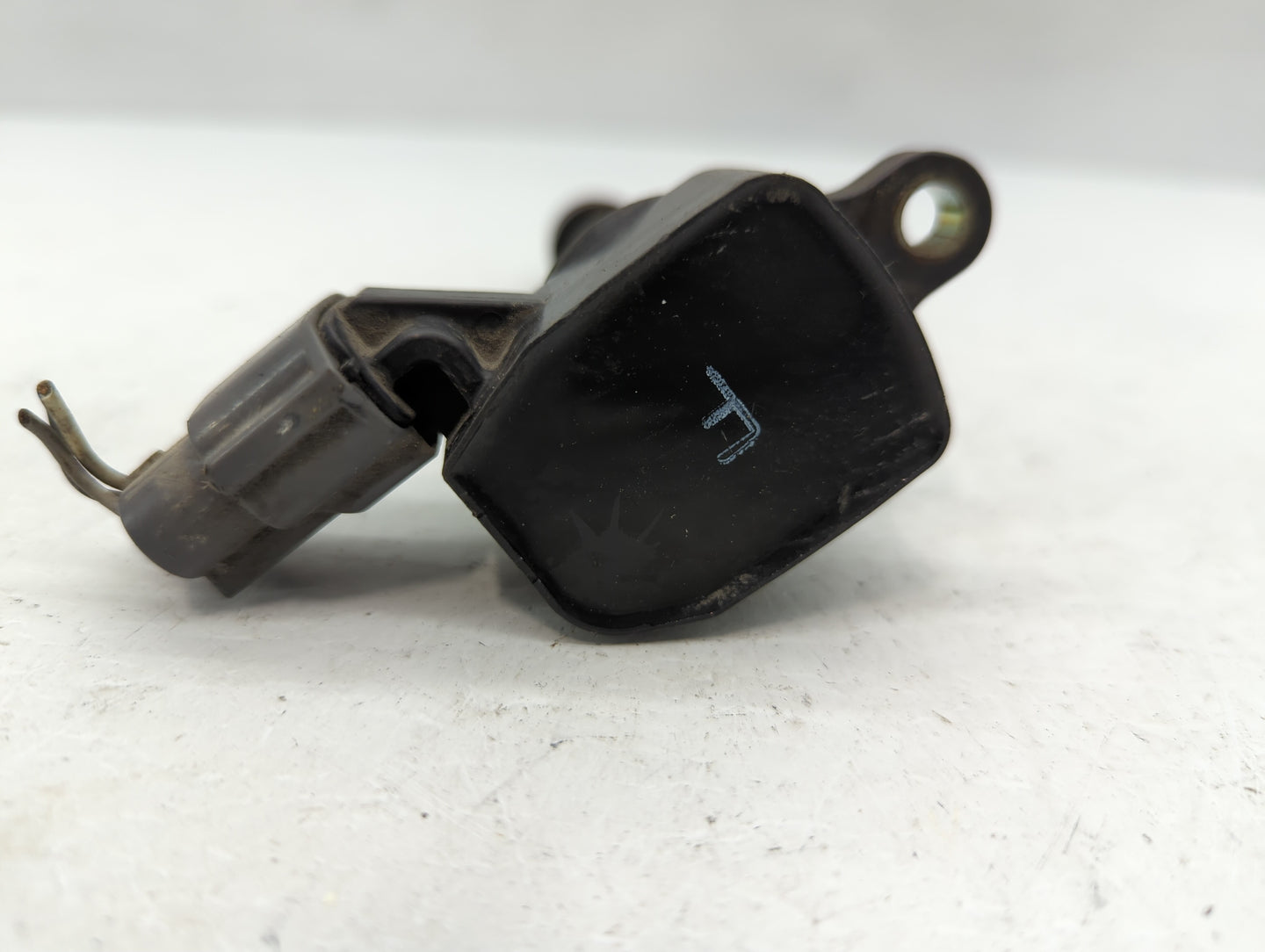 Gmc G35 Ignition Coil Igniter Pack - Oemusedautoparts1.com