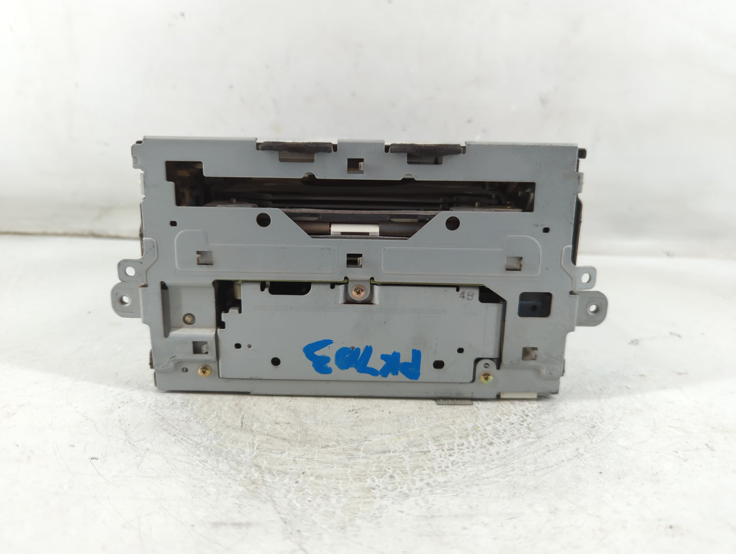 2006 Gmc G35 Radio AM FM Cd Player Receiver Replacement P/N:0025720 Fits Fits 2005 2007 OEM Used Auto Parts - Oemusedautopar