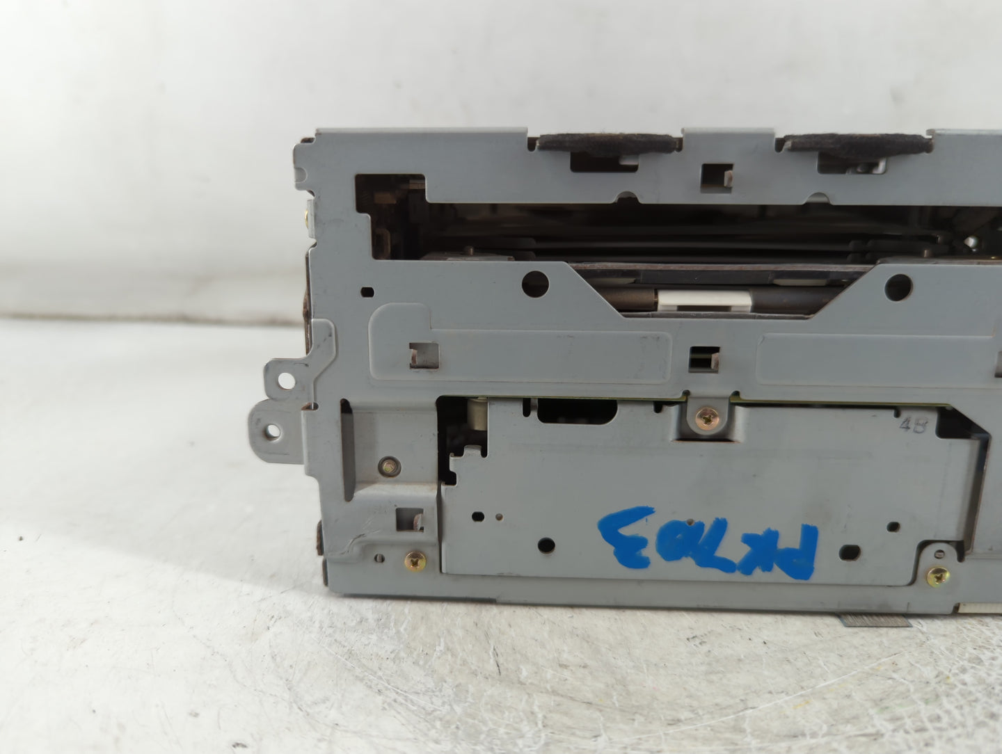 2006 Gmc G35 Radio AM FM Cd Player Receiver Replacement P/N:0025720 Fits Fits 2005 2007 OEM Used Auto Parts - Oemusedautopar