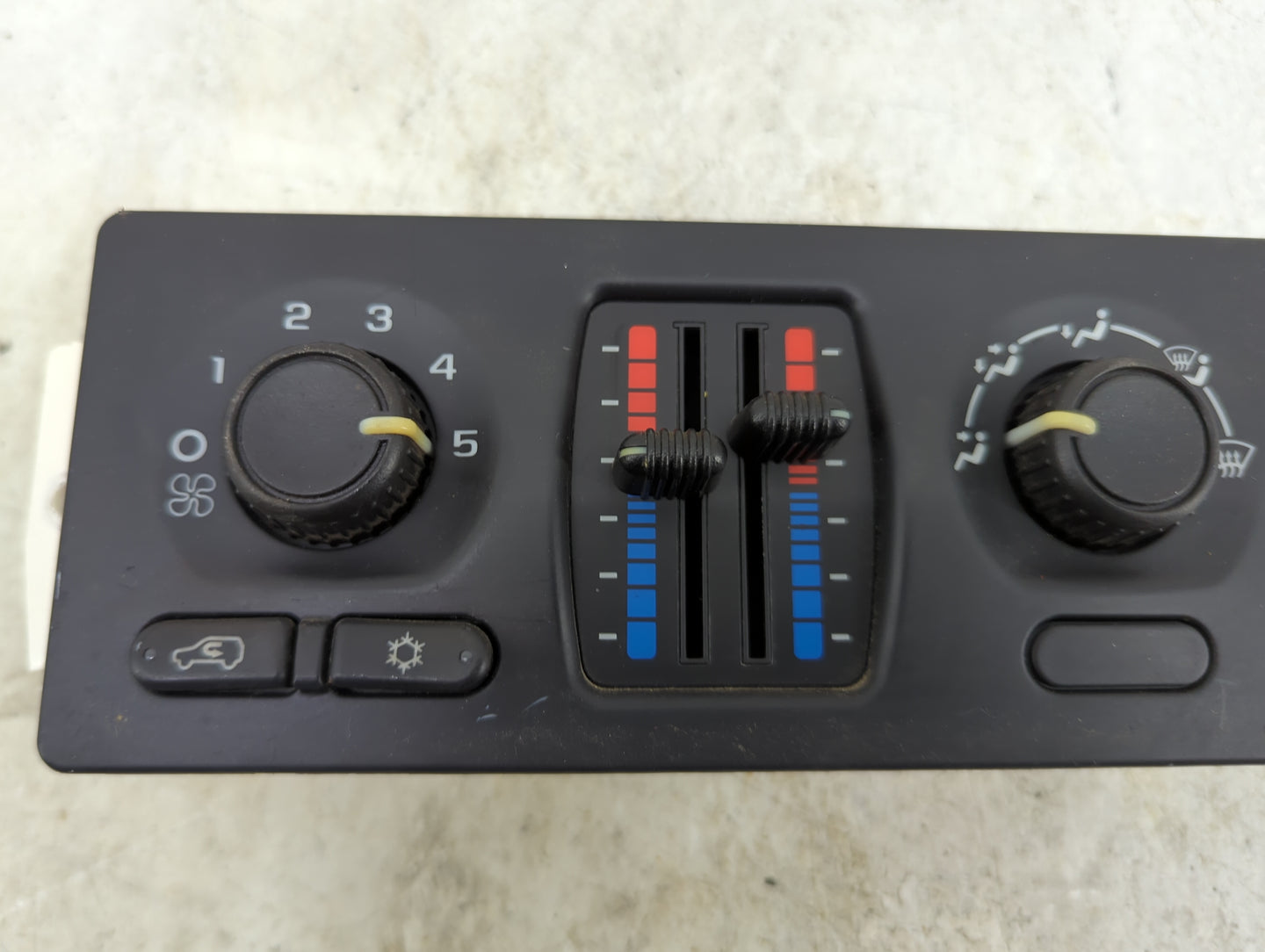2005-2007 Gmc Sierra 1500 Climate Control Module Temperature AC/Heater Replacement P/N:10370033 Fits Fits 2005 2006 2007 OEM