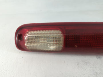 2006 Gmc Sierra 3500 Third Brake Light Tail Light P/N:16525205 Fits OEM Used Auto Parts