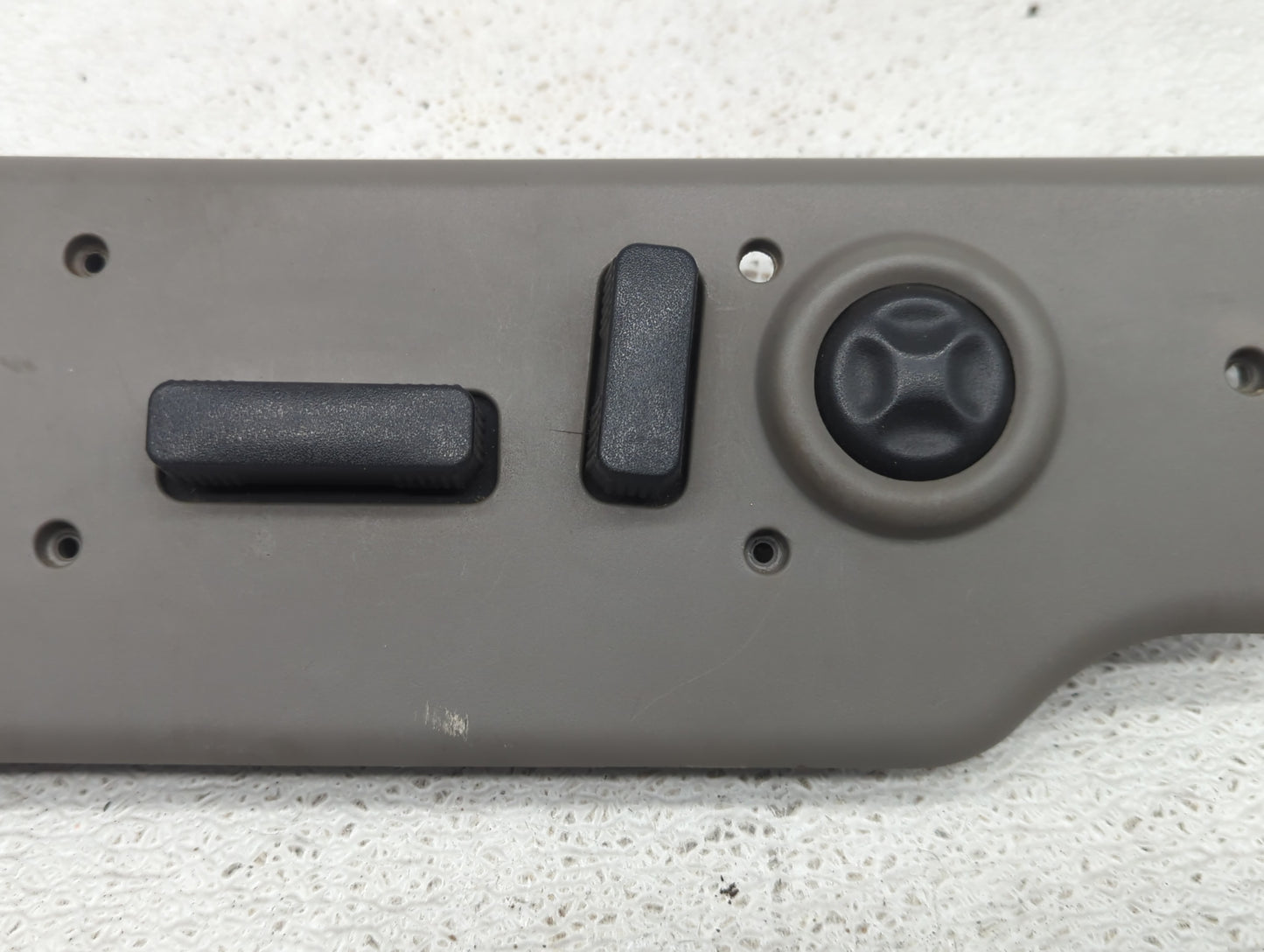 2003-2006 Gmc Yukon Master Power Window Switch Replacement Driver Side Left P/N:069073963 Fits Fits 2003 2004 2005 2006 2007