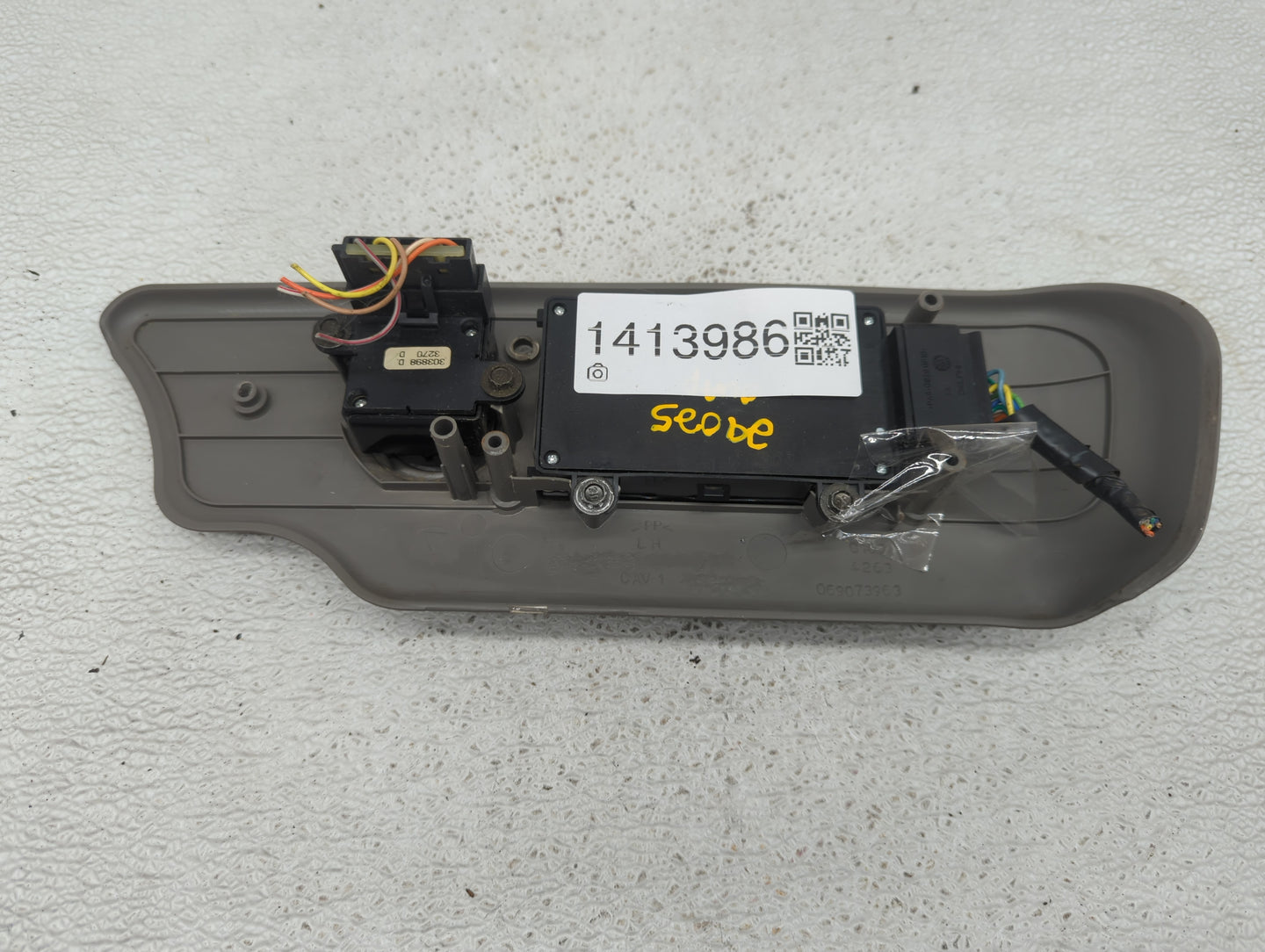 2003-2006 Gmc Yukon Master Power Window Switch Replacement Driver Side Left P/N:069073963 Fits Fits 2003 2004 2005 2006 2007