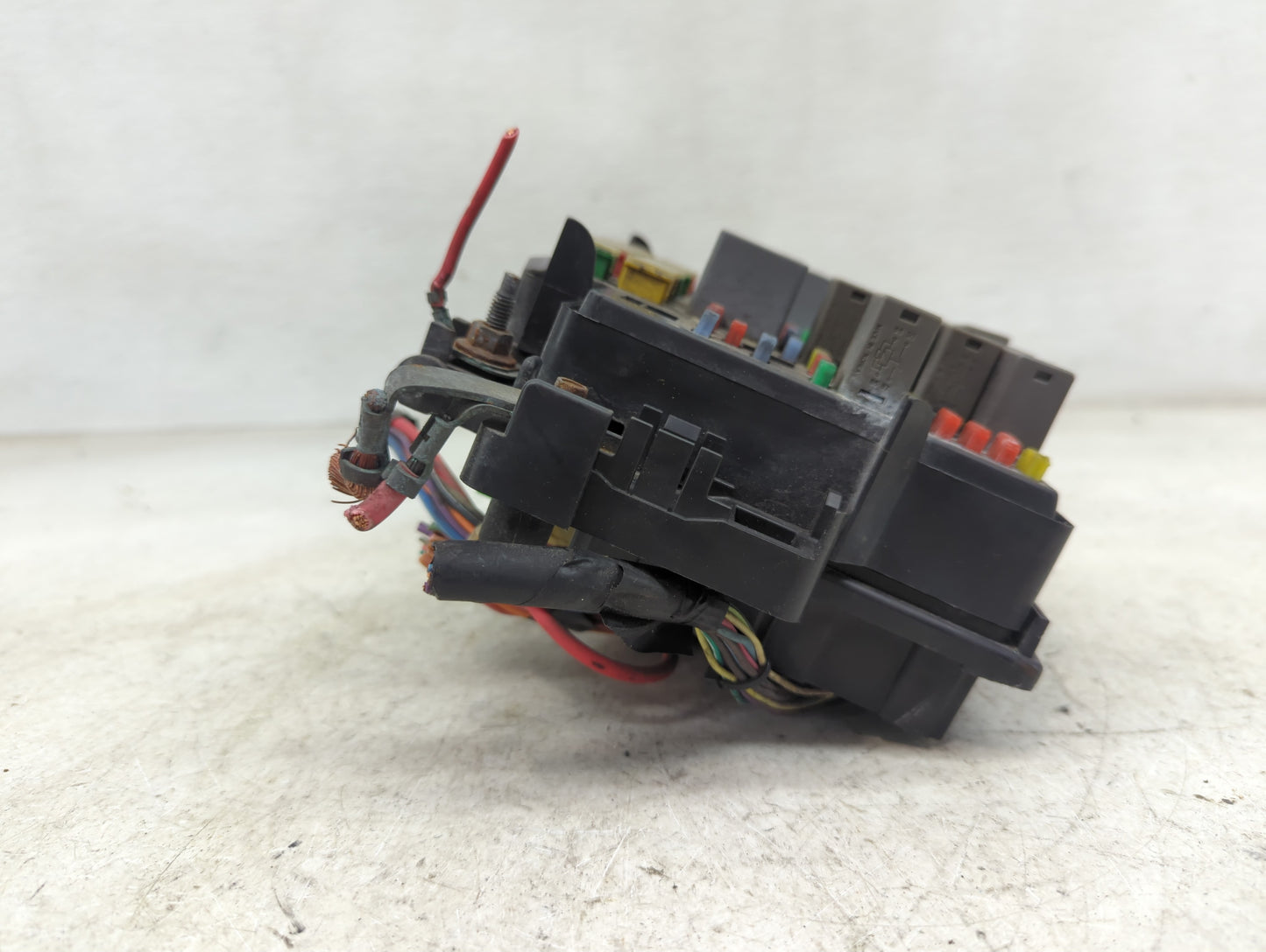 2003-2006 Gmc Yukon Fusebox Fuse Box Panel Relay Module P/N:15328866 Fits Fits 2003 2004 2005 2006 OEM Used Auto Parts - Oem
