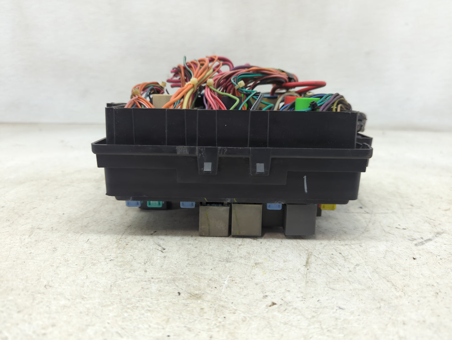 2003-2006 Gmc Yukon Fusebox Fuse Box Panel Relay Module P/N:15328866 Fits Fits 2003 2004 2005 2006 OEM Used Auto Parts - Oem