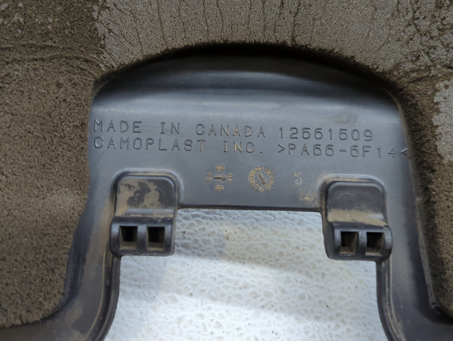 2006 Gmc Yukon Engine Cover - Oemusedautoparts1.com