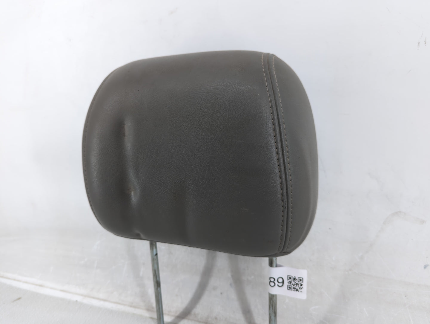 2003-2006 Gmc Yukon Headrest Head Rest Front Driver Passenger Seat Fits Fits 2003 2004 2005 2006 OEM Used Auto Parts - Oemus