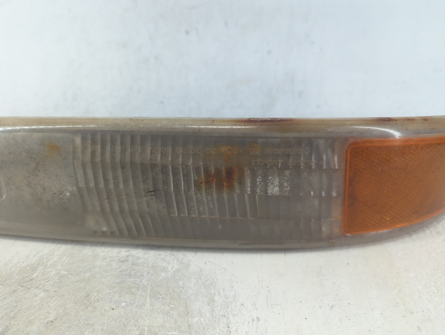 2006 Gmc Yukon Driver Left Oem Fog Light Lamp - Oemusedautoparts1.com