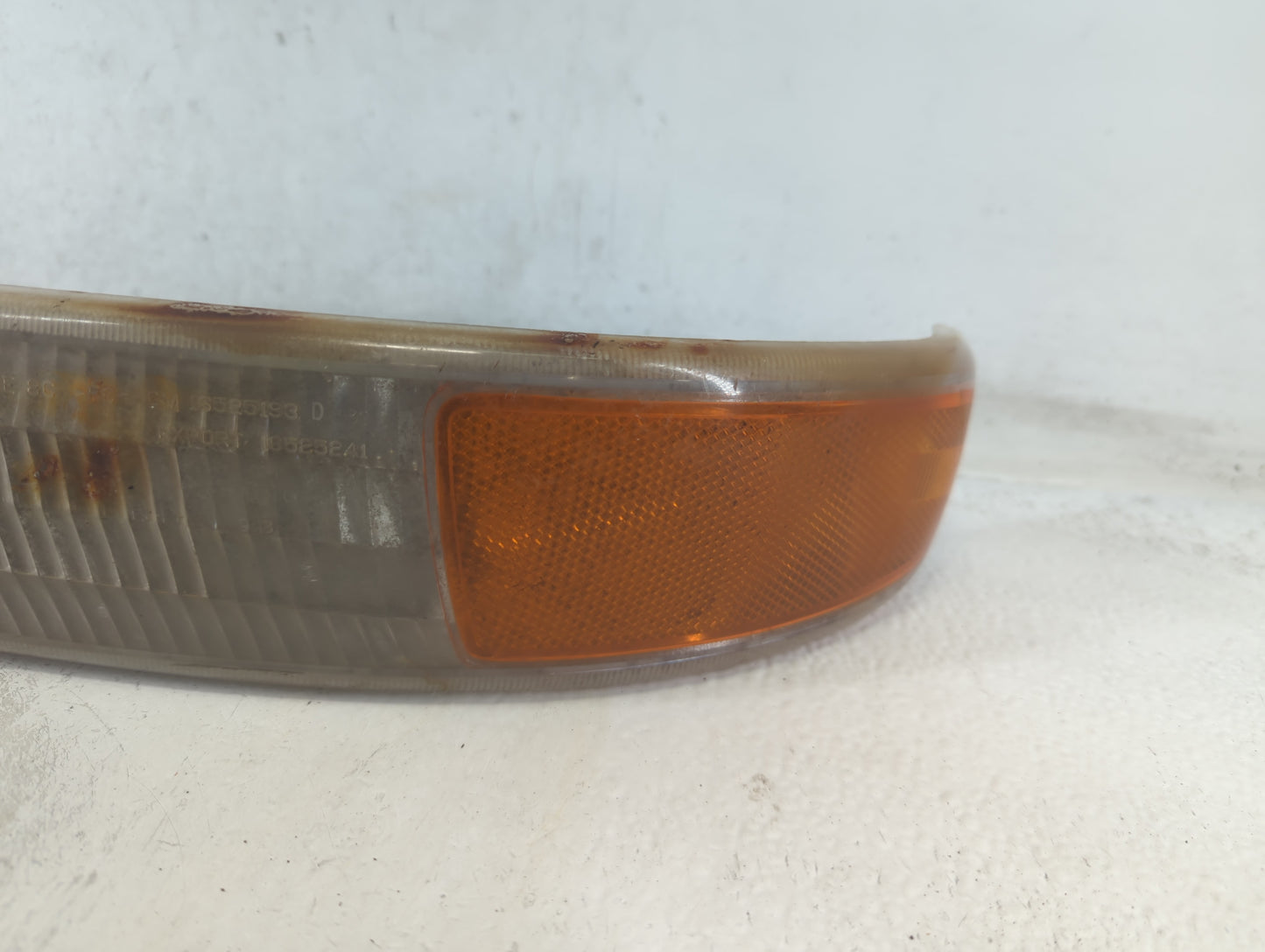 2006 Gmc Yukon Driver Left Oem Fog Light Lamp - Oemusedautoparts1.com