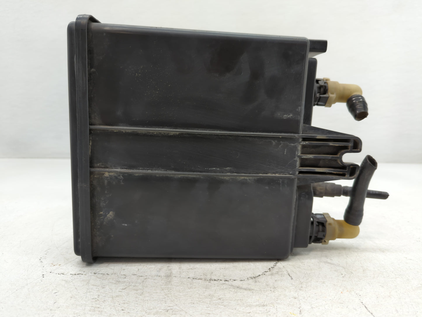 2006 Gmc Yukon Fuel Vapor Charcoal Canister - Oemusedautoparts1.com