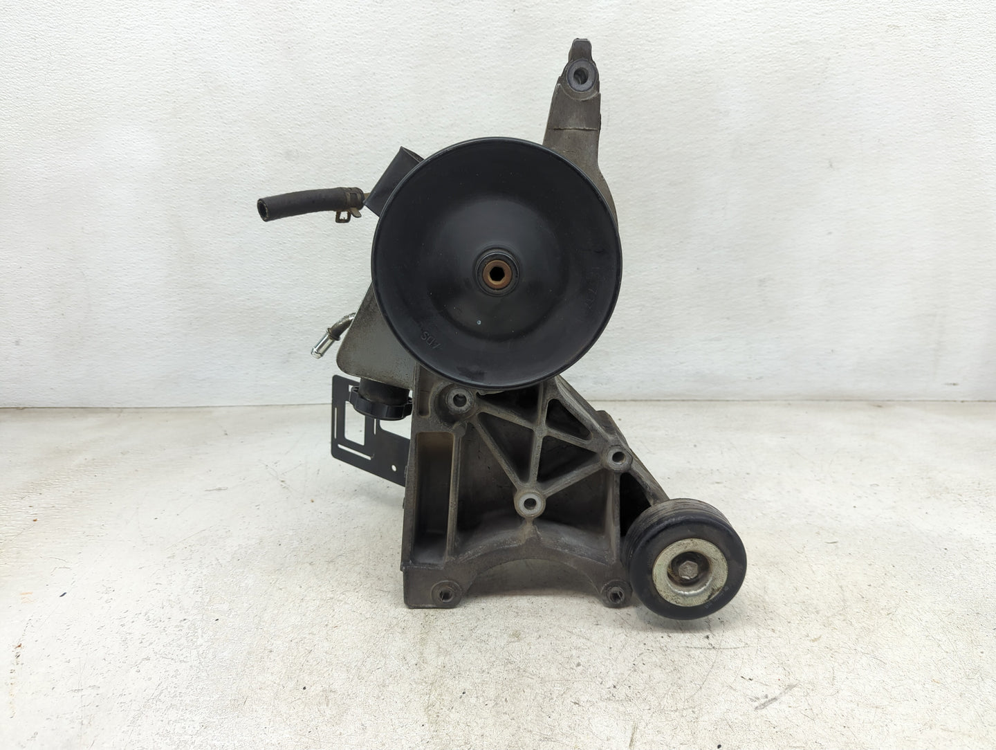 Gmc Yukon Xl Power Steering Column Pump Oem - Oemusedautoparts1.com