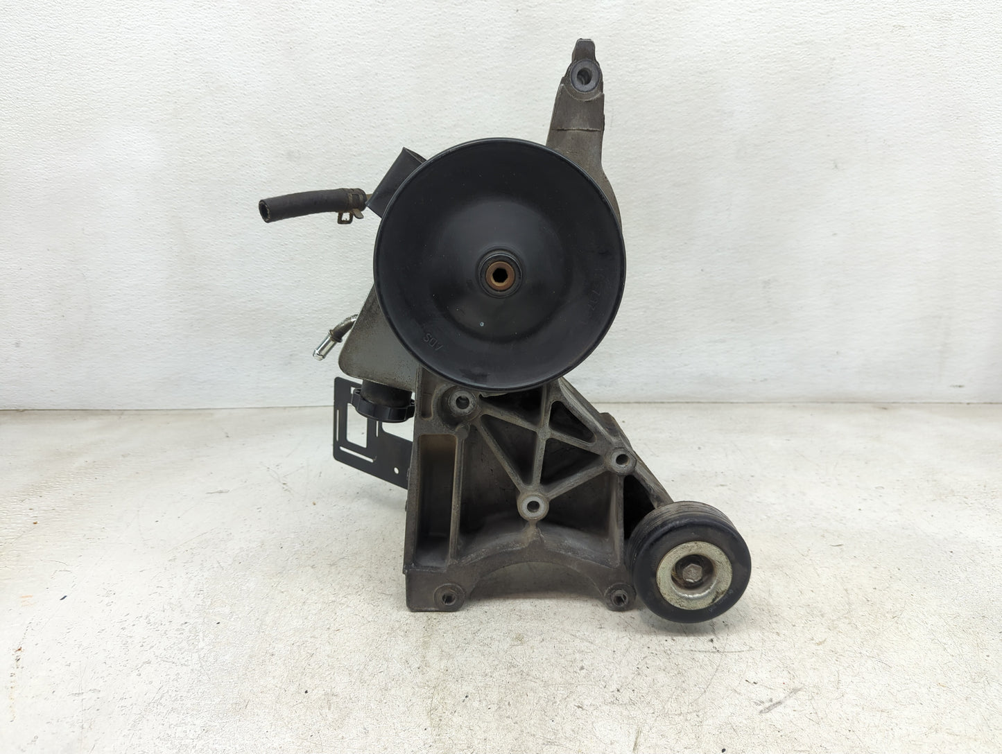 Gmc Yukon Xl Power Steering Column Pump Oem - Oemusedautoparts1.com