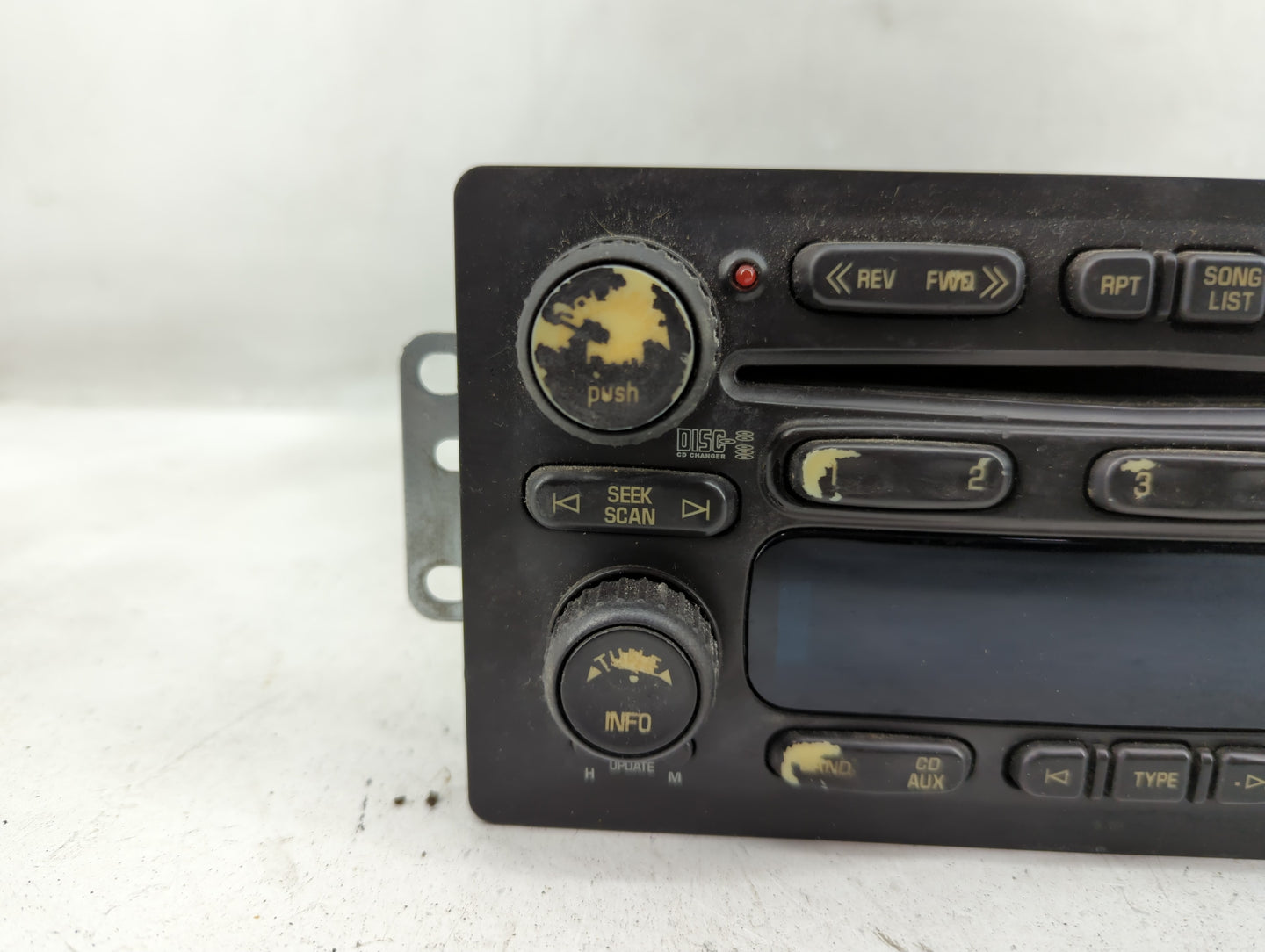 2005-2006 Gmc Yukon Xl 1500 Radio AM FM Cd Player Receiver Replacement P/N:15234935 Fits Fits 2004 2005 2006 2007 2008 2009 