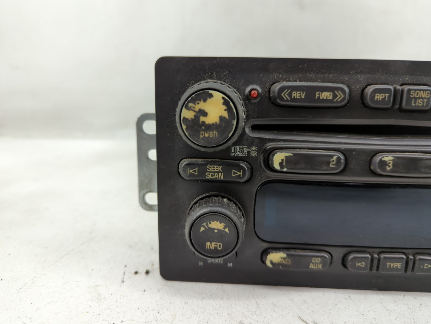 2005-2006 Gmc Yukon Xl 1500 Radio AM FM Cd Player Receiver Replacement P/N:15234935 Fits Fits 2004 2005 2006 2007 2008 2009 